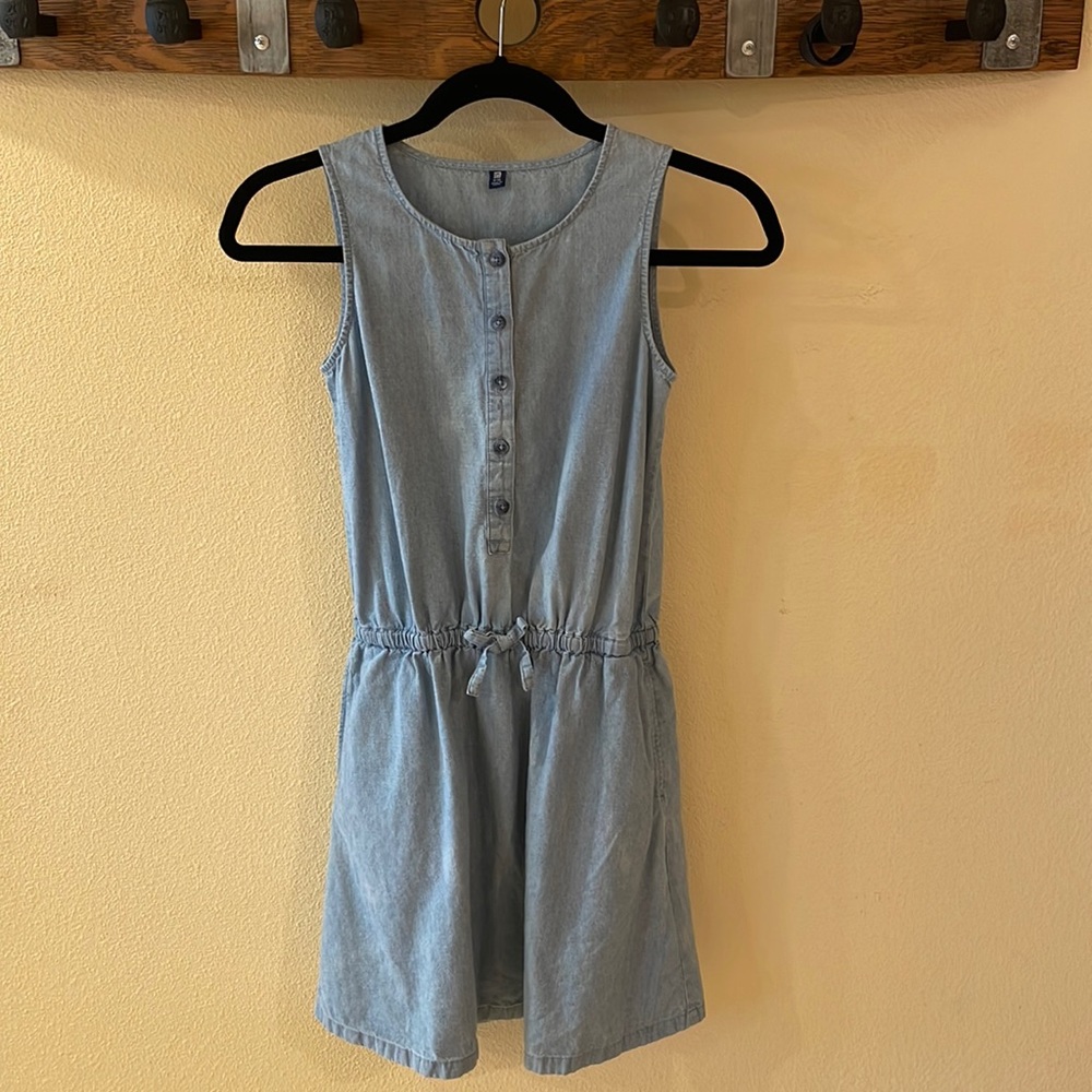 Girl’s blue button-down jumper | size 9-10 (with pockets)